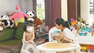 大学生上门看护辅导受青睐暑期兼职新风尚