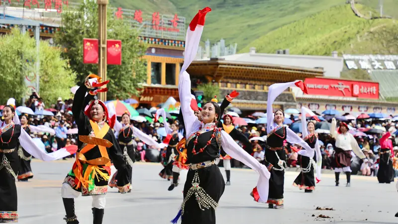 2026三江源生态文化旅游节非遗巡游 今日下午玉树城启幕