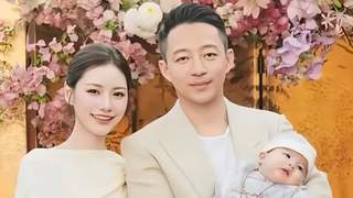 马筱梅素颜单手抱娃，4个月胖宝软萌出镜，居家温馨画面满满母爱