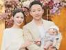 马筱梅素颜单手抱娃，4个月胖宝软萌出镜，居家温馨画面满满母爱