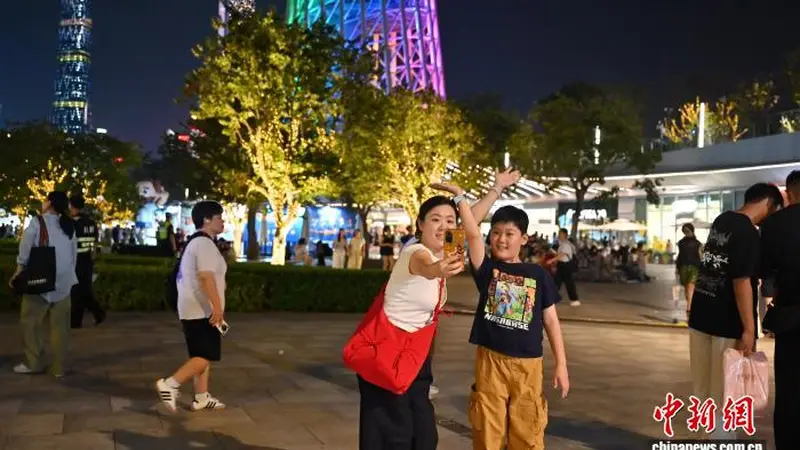 7月23日晚广州塔启幕夏夜流光活动 成广州暑期热门打卡地
