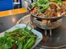丽江雨季寻味：野生菌火锅全攻略与古城觅食指南