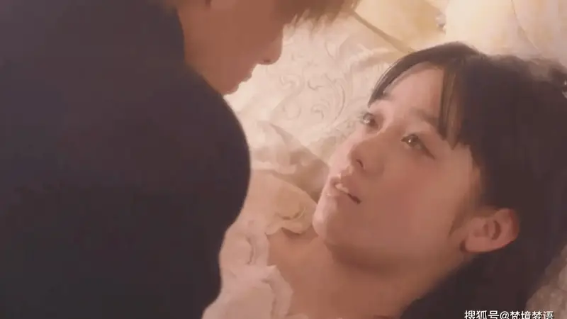 少女》：灰色地带的挣扎与迷失