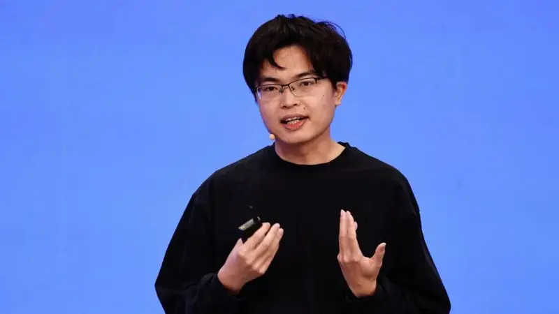 Kimi K3引发全球关注：胡锡进盛赞杨植麟证明中国年轻科学家的创造力高度