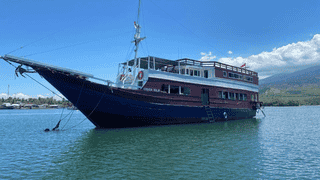 印尼游轮沉没 中国游客海上漂流获救