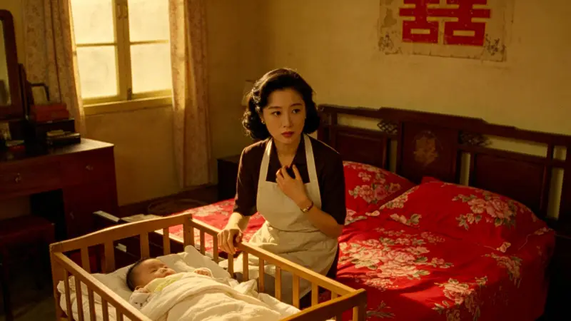 1975年我娶了带两岁男娃的寡妇，新婚夜孩子生病就医她含泪求助，我承诺往后与她共担风雨
