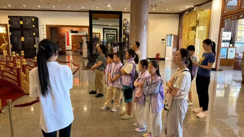 探秘紫檀宫 解锁榫卯千年密码：亲子研学活动圆满成功