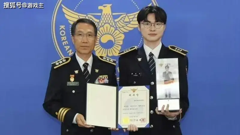 10月22日Faker获韩国荣誉警官任命 圣枪哥训练动态引BLG战队相关猜测