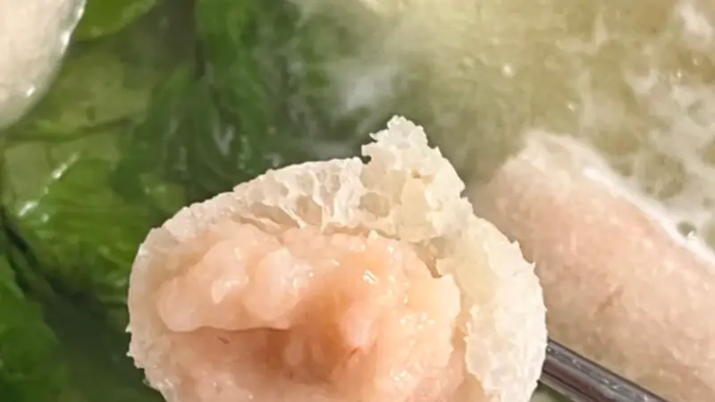 虾子竹笙鲜醇脆嫩，粤式靓汤令人神往