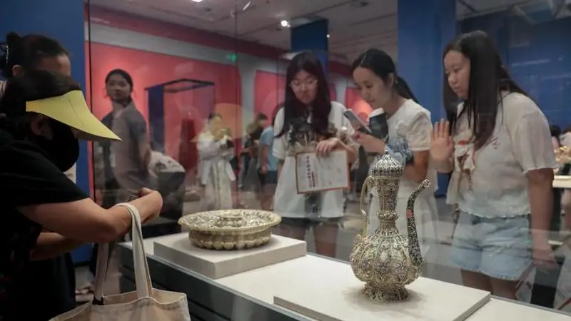 湖北省博物馆未来三年将推出五十余场精品展览，传播荆楚文化
